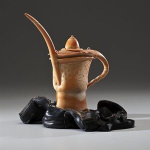 paul-dresang-teapot-in-a-leather-bag