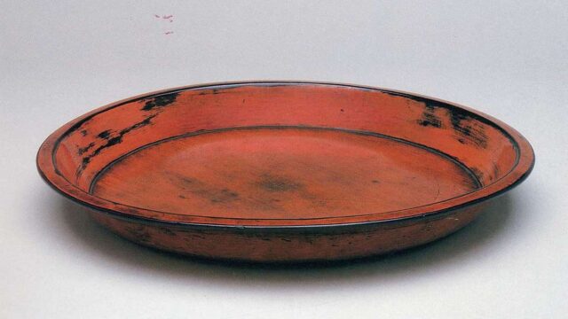 round tray